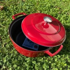 Invicta Cocotte Bistrot Rouge 28 Cm -Maison Cuisine Boutique 213264 3 2 Cocotte Bistrot rouge 28 cm Invicta