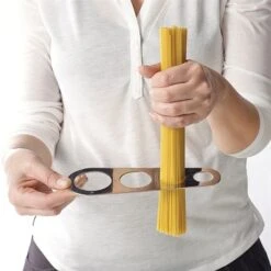 Lot Machine à Pâtes + Doseur à Spaghettis En Inox -Maison Cuisine Boutique 28918 2 1 Lot machine a pates doseur a spaghettis en inox Mathon